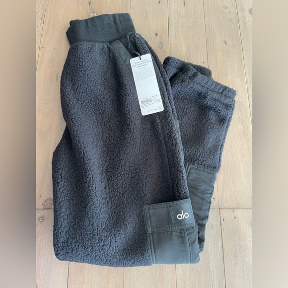 CURRENT SEASON Alo Micro Sherpa High-Waist Solstice Sweatpant NWT - Picture 6 of 10